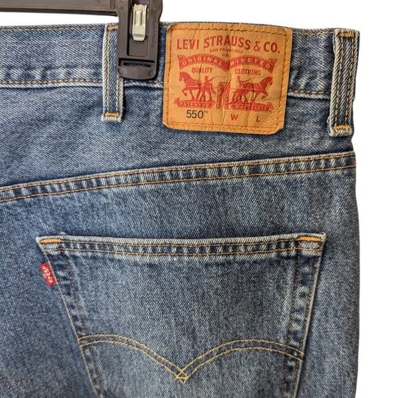 Levi Strauss 550 Medium Stonewash Relaxed Fit Jeans W46 L29 - Picture 3 of 9